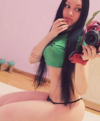 У меня большой опыт, и я знаю, как доставить удовольствие и удовлетворение. Мои услуги включают классический секс, оральный секс, массаж и многое другое. Посмотри мои фото, и ты поймешь, что я та, кого ты искал. Мои клиенты оставляют положительные отзывы, потому что я всегда предлагаю незабываемые встречи, где каждая минута будет наполнена страстью и наслаждением. 🌟 8328, 25 лет